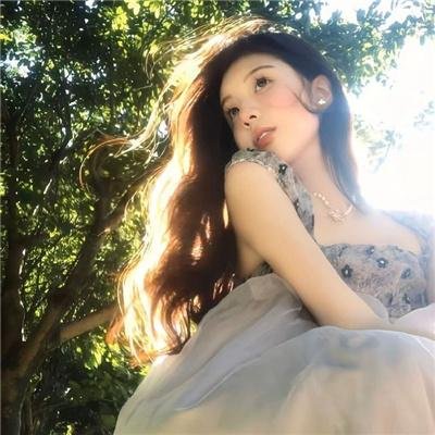 眼里余光都是你